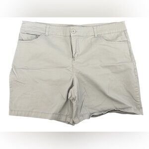 New York & Company Light Gray Women's Shorts